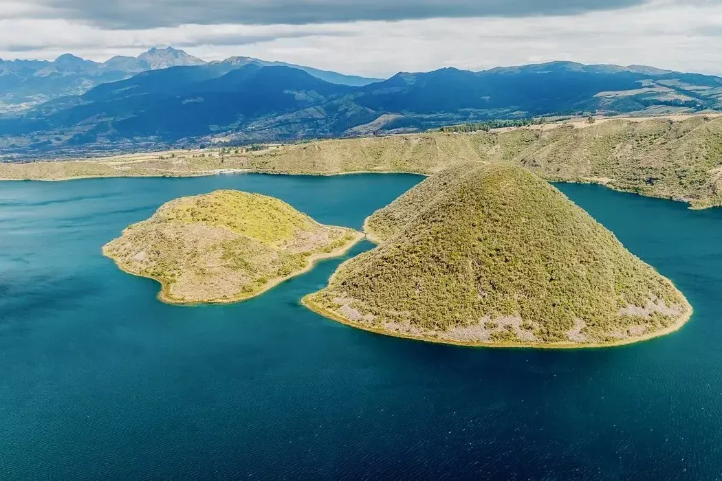 Lagoon surrounded by mountains in Ecuador